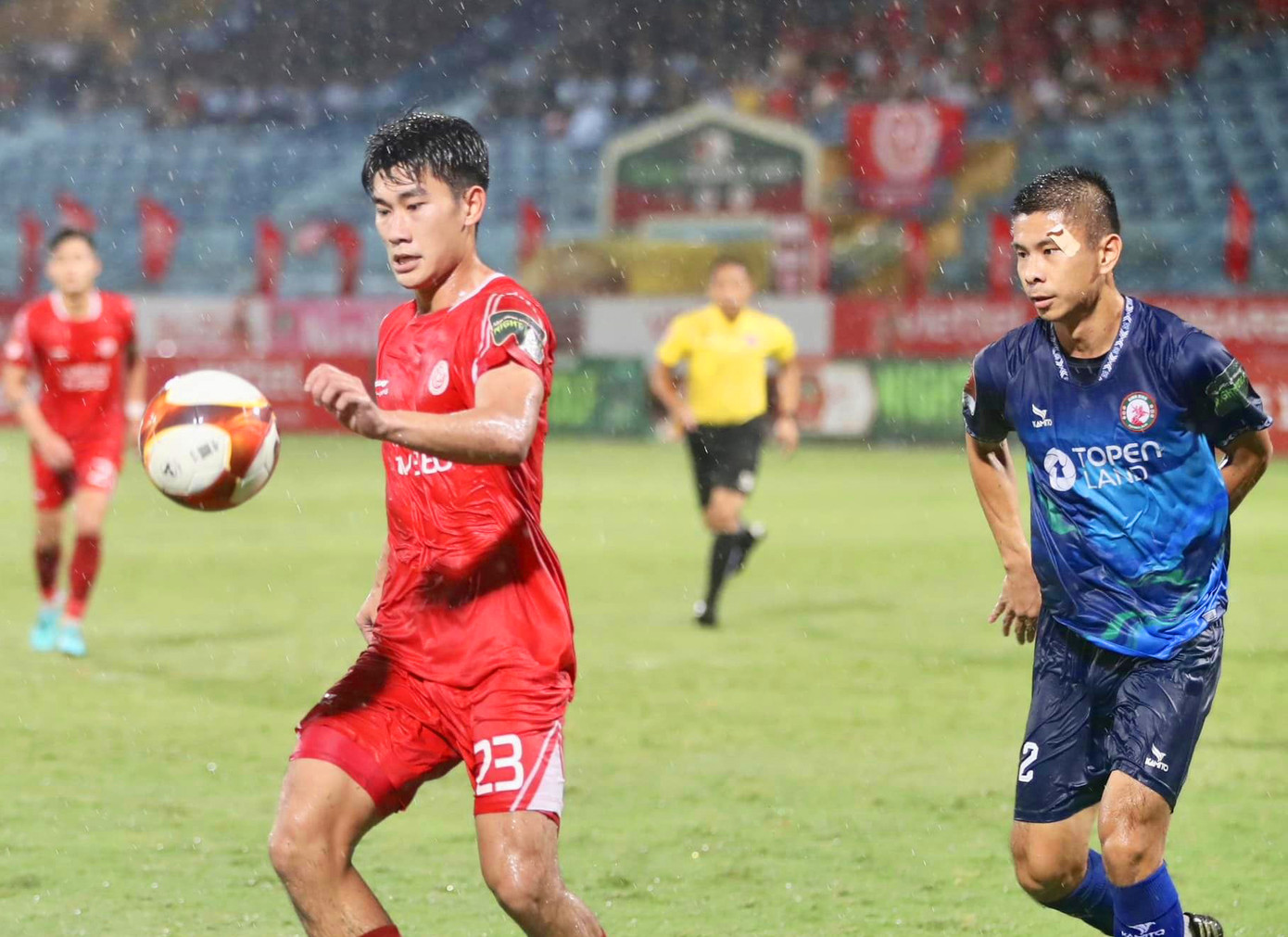 Viettel đủ sức bỏ túi 3 điểm trên sân Vinh