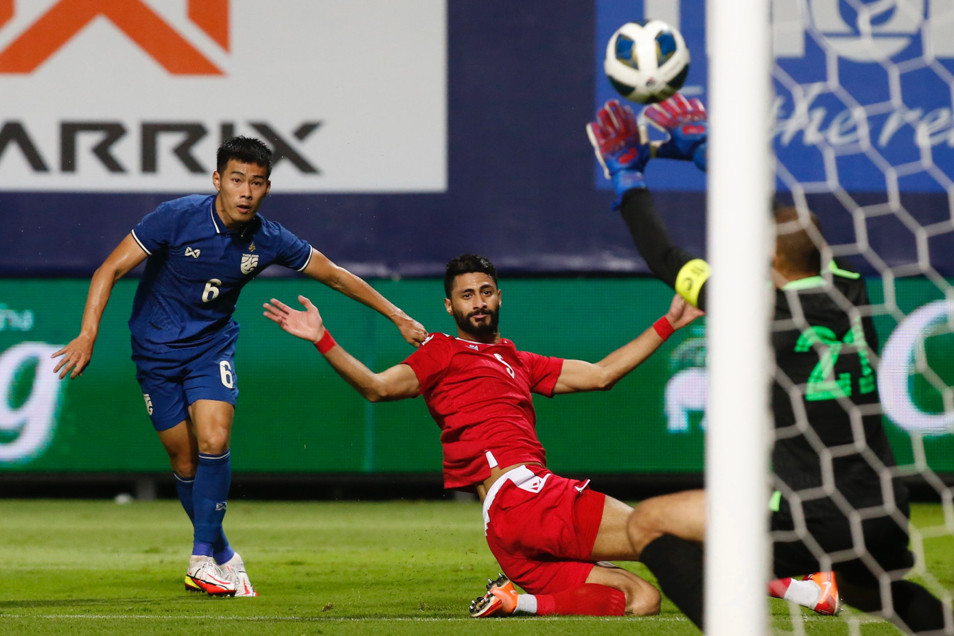 Bóng đá Thái Lan đang có khoảng trống ở khâu đào tạo trẻ