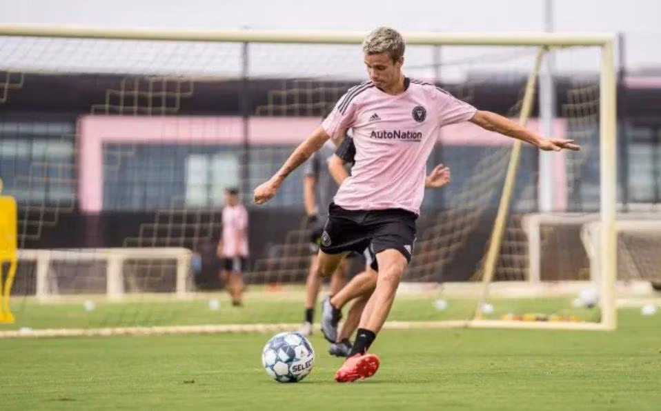 Romeo Beckham vừa có hợp đồng chuyên nghiệp ở tuổi 19 Romeo Beckham vừa có hợp đồng chuyên nghiệp ở tuổi 19