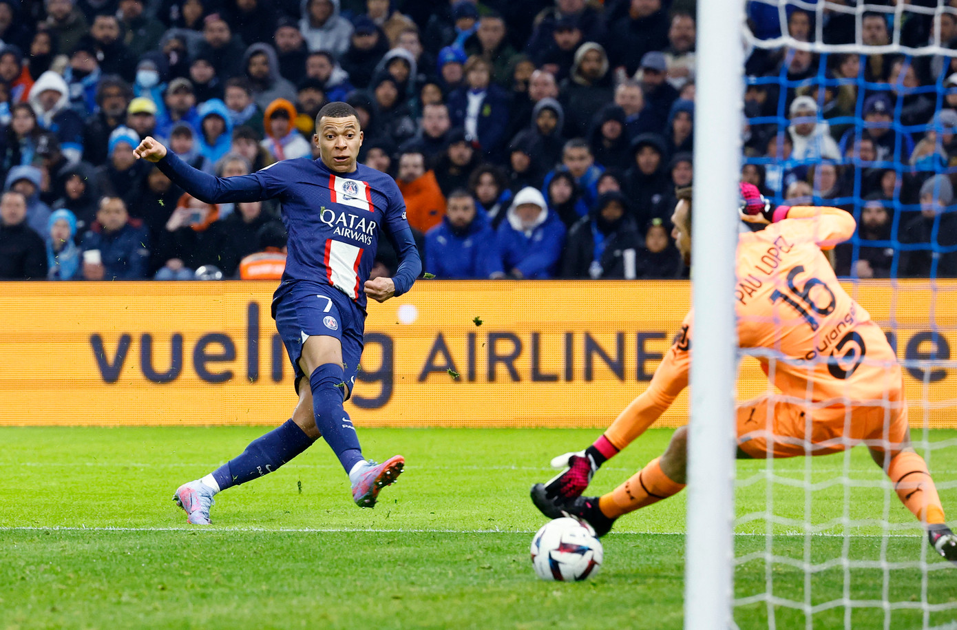 Mbappe dễ dàng ghi bàn giúp PSG thắng đậm Mbappe dễ dàng ghi bàn giúp PSG thắng đậm