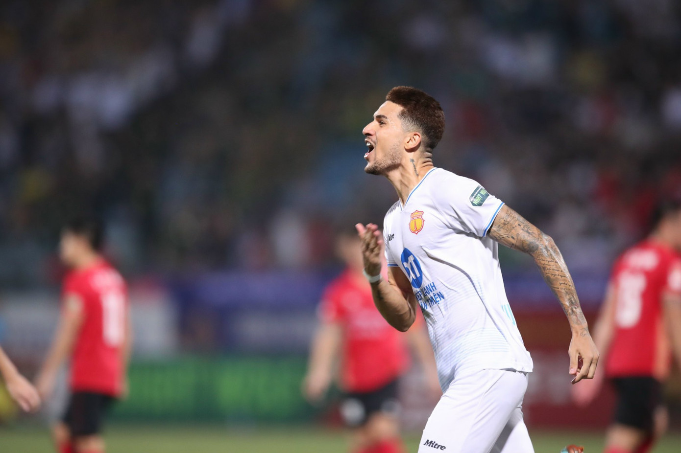 Thắng ngược CAHN, Thép Xanh Nam Định giữ vững ngôi đầu bảng V-League 2023/24 ảnh 17 Thắng ngược CAHN, Thép Xanh Nam Định giữ vững ngôi đầu bảng V-League 2023/24 ảnh 17