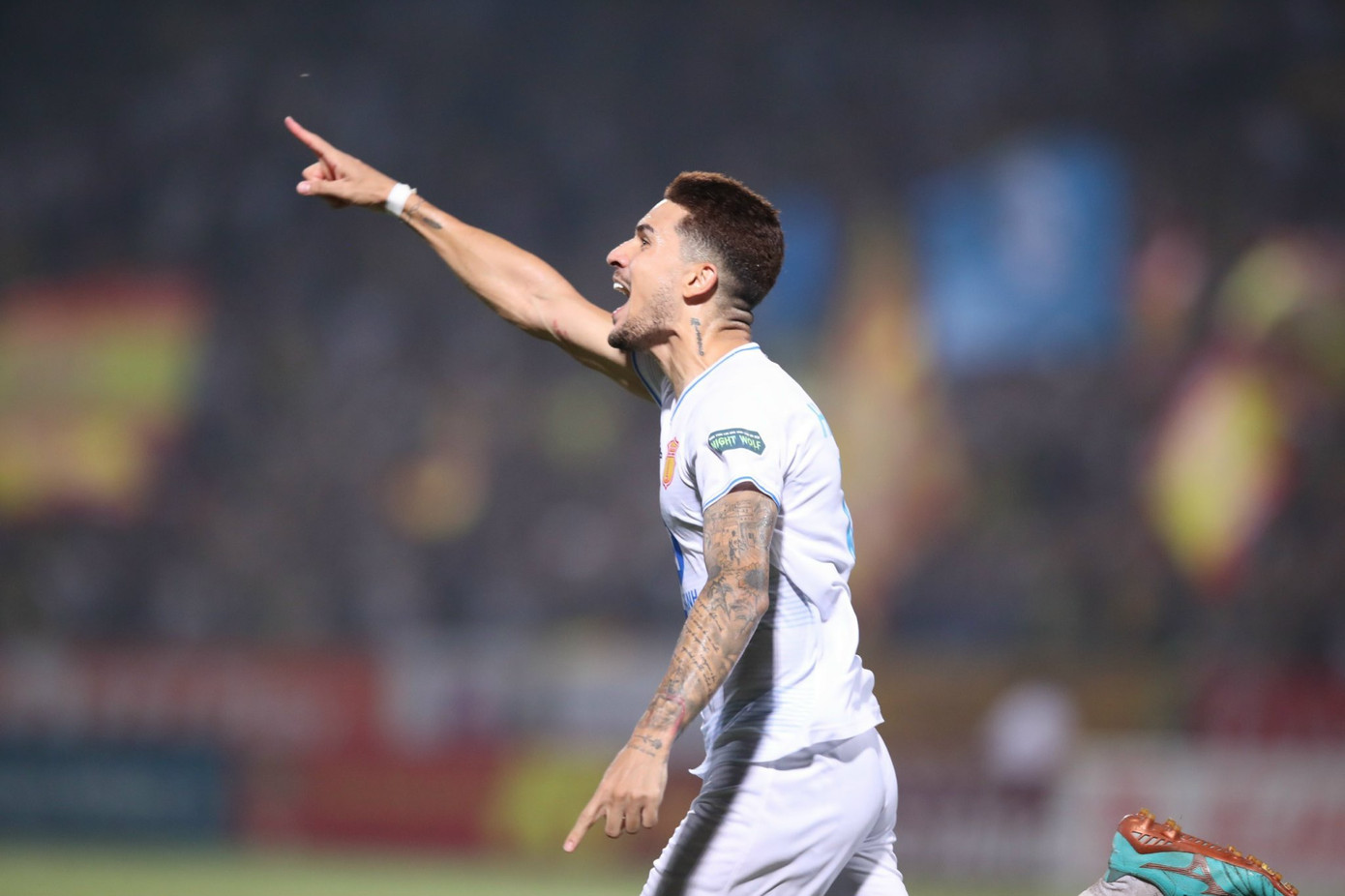 Thắng ngược CAHN, Thép Xanh Nam Định giữ vững ngôi đầu bảng V-League 2023/24 ảnh 16 Thắng ngược CAHN, Thép Xanh Nam Định giữ vững ngôi đầu bảng V-League 2023/24 ảnh 16