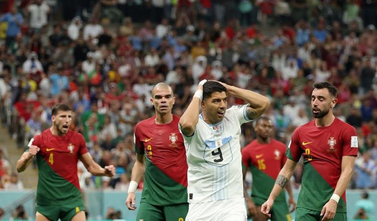 World Cup 2022: Sao MU lập công trước Uruguay, đưa Bồ Đào Nha tiến vào vòng sau trước 1 vòng ảnh 28