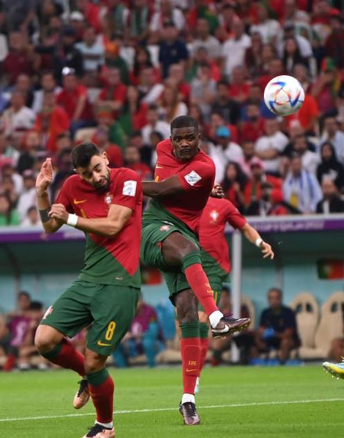 World Cup 2022: Sao MU lập công trước Uruguay, đưa Bồ Đào Nha tiến vào vòng sau trước 1 vòng ảnh 10