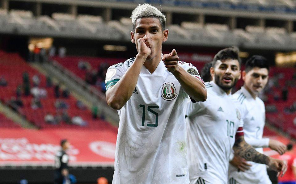 Mexico liên tiếp trừng phạt sự sơ hở của hàng thủ Hàn Quốc Mexico liên tiếp trừng phạt sự sơ hở của hàng thủ Hàn Quốc