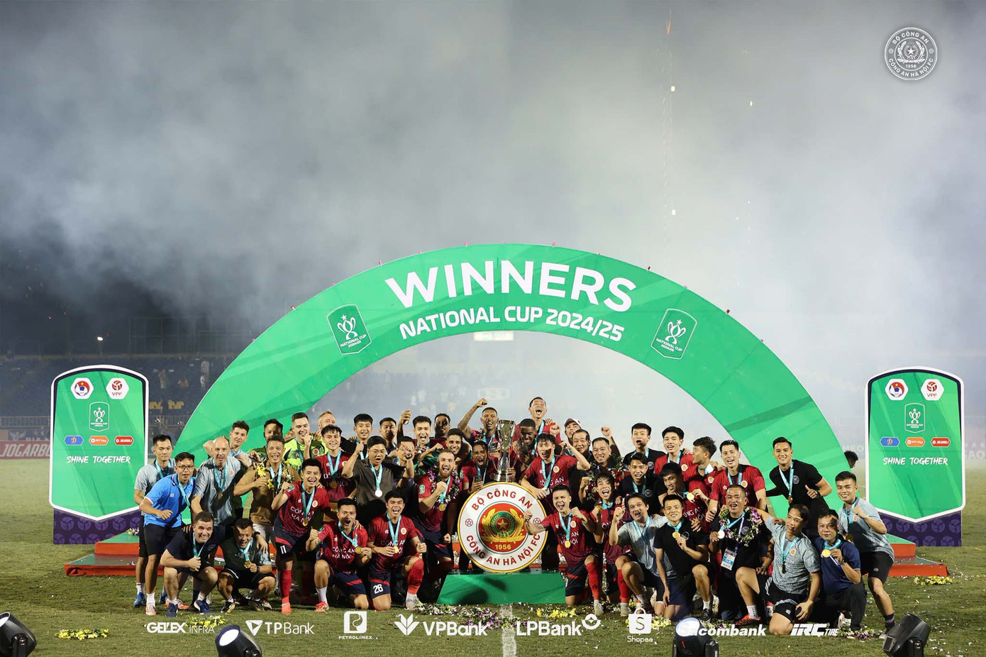 Mưa bàn thắng ở sân Vinh, CAHN đăng quang Cúp Quốc gia ảnh 22 Mưa bàn thắng ở sân Vinh, CAHN đăng quang Cúp Quốc gia ảnh 22