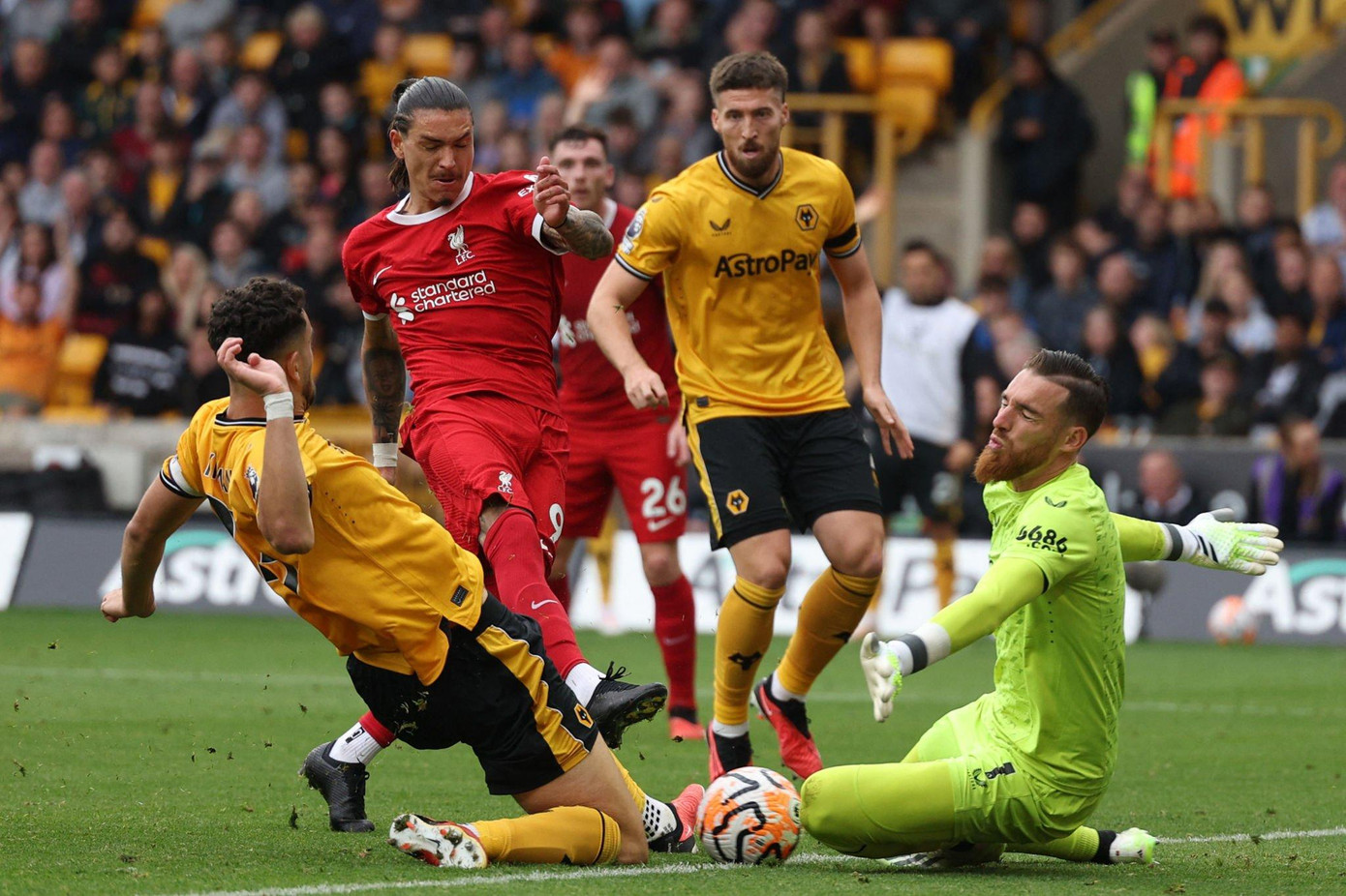 Liverpool ngược dòng đánh bại Wolves, tạm dẫn đầu bảng xếp hạng ảnh 17 Liverpool ngược dòng đánh bại Wolves, tạm dẫn đầu bảng xếp hạng ảnh 17