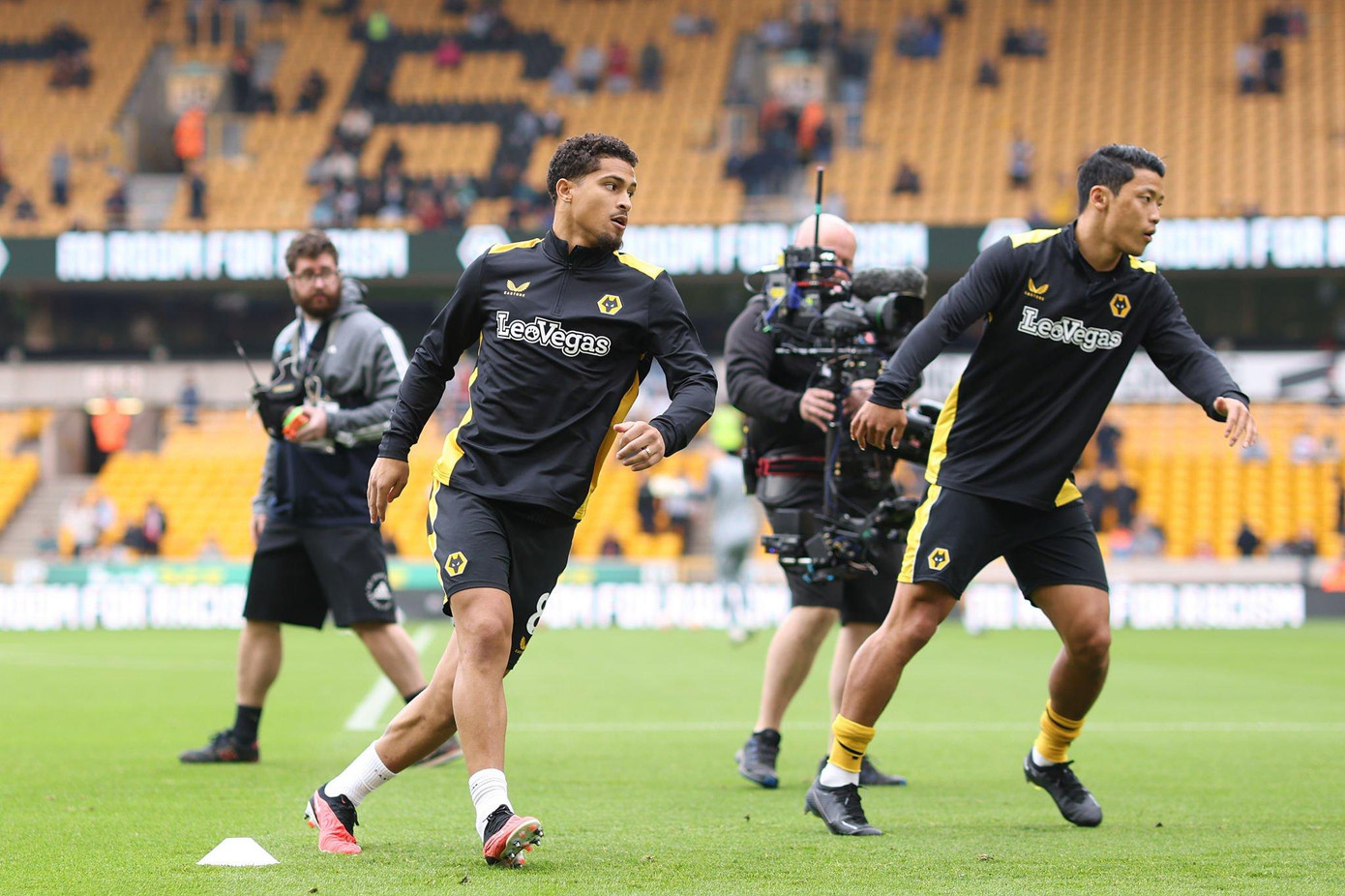 Liverpool ngược dòng đánh bại Wolves, tạm dẫn đầu bảng xếp hạng ảnh 3 Liverpool ngược dòng đánh bại Wolves, tạm dẫn đầu bảng xếp hạng ảnh 3