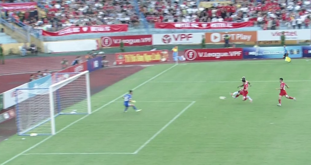 Thắng đậm Viettel trong trận cầu nhạt, CAHN chạm tay vào chức vô địch ảnh 4