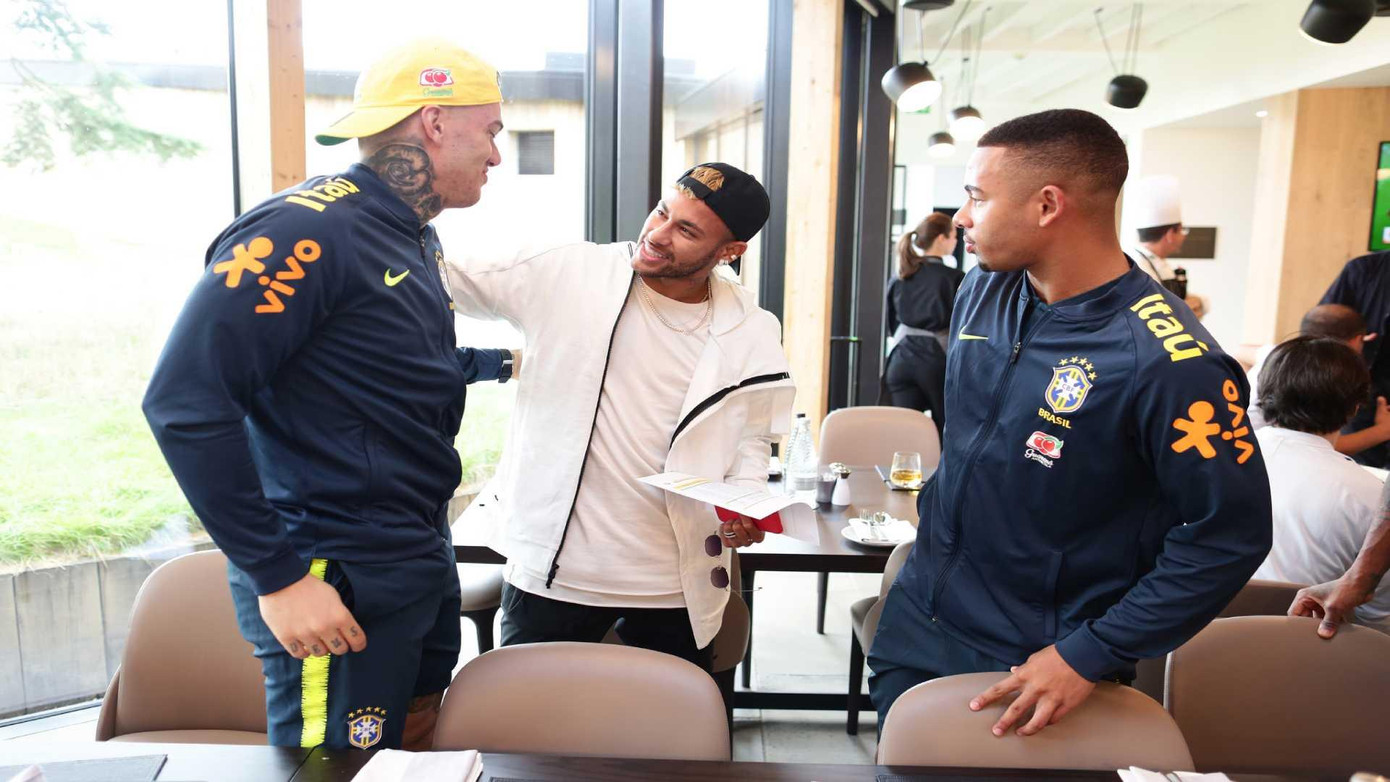 Man City sẽ cử chuyên cơ đi đón Ederson và Jesus quay về Man City sẽ cử chuyên cơ đi đón Ederson và Jesus quay về