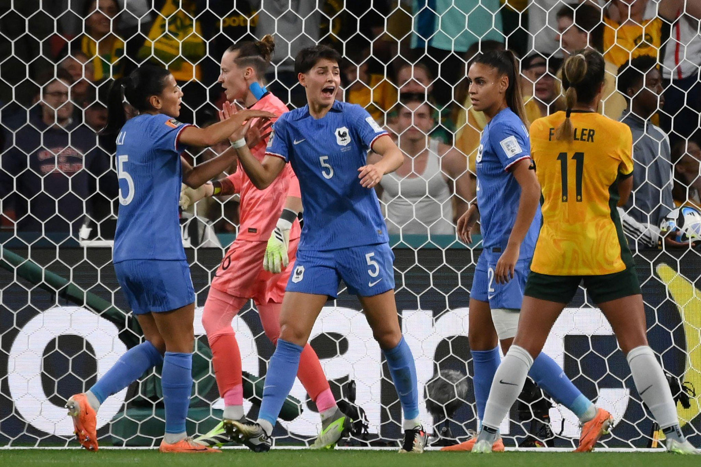 Đánh bại Pháp trên chấm luân lưu, Australia lần đầu vào bán kết World Cup ảnh 9