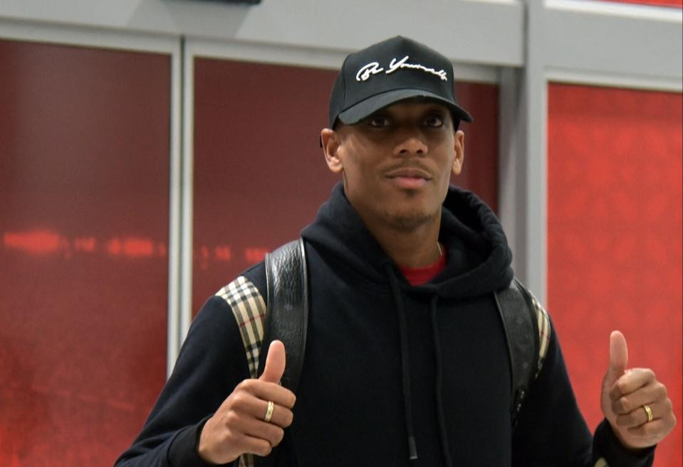 Martial có mặt tại Sevilla để chuẩn bị ký hợp đồng Martial có mặt tại Sevilla để chuẩn bị ký hợp đồng