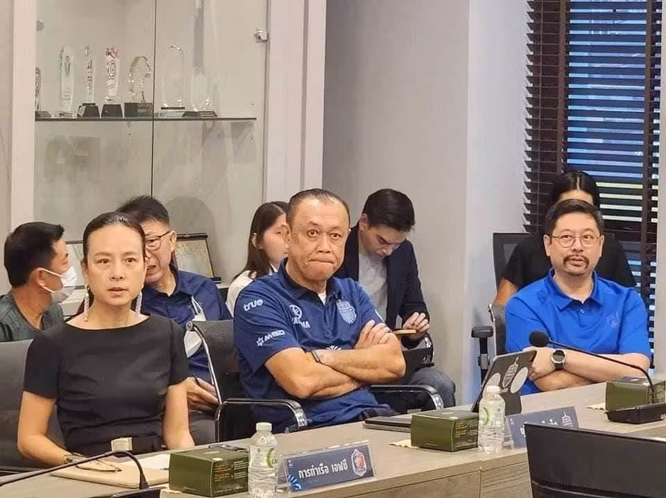 Các lãnh đạo đội bóng Thai League đang họp bàn