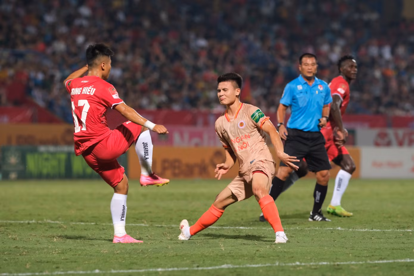 Hải Phòng gây sốc ở Hàng Đẫy, đánh bại CAHN 2-0 ảnh 24
