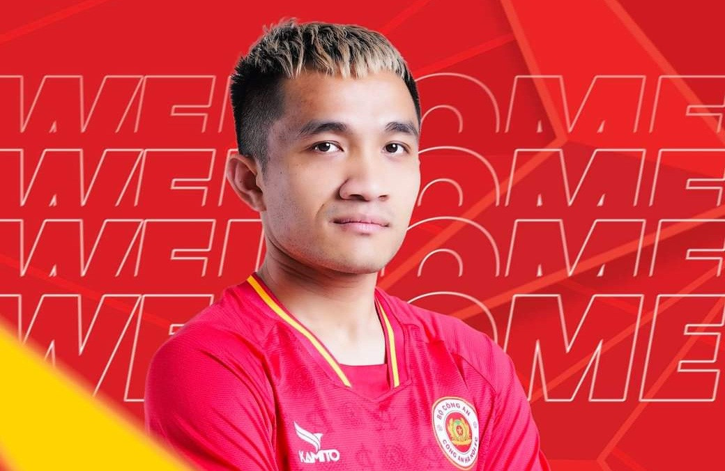 Sầm Ngọc Đức từng khoác áo CAHN rồi chuyển sang HAGL Sầm Ngọc Đức từng khoác áo CAHN rồi chuyển sang HAGL