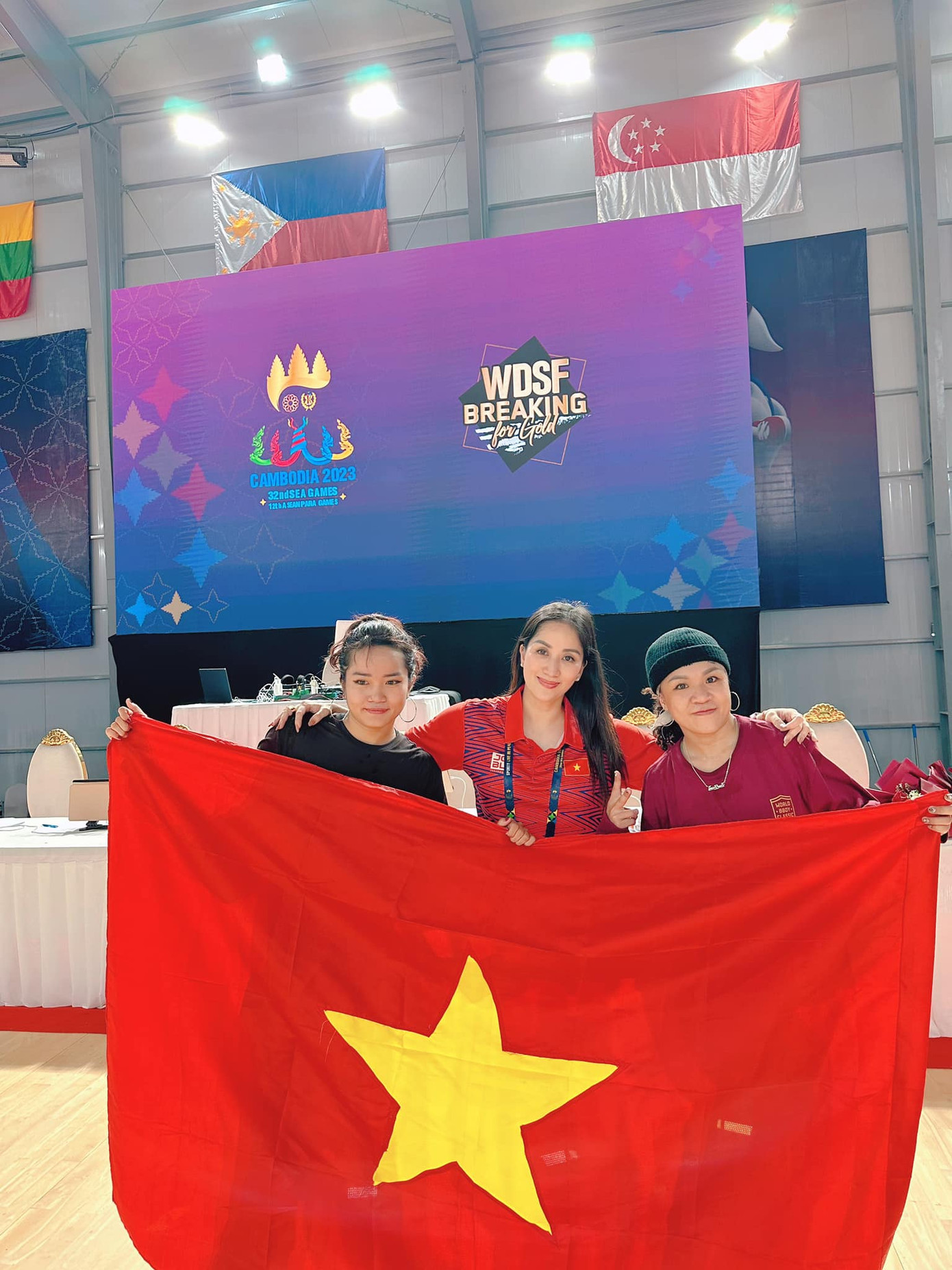 SEA Games 32 ngày 16/5: Giành 136 HCV, Việt Nam chính thức nhất toàn đoàn ảnh 7