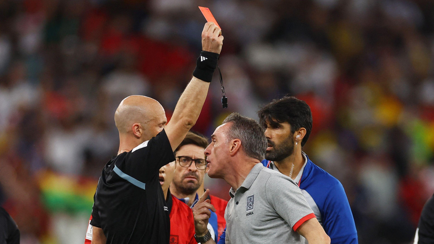 Paulo Bento cùng các học trò để lại ấn tượng khi vượt qua vòng bảng Paulo Bento cùng các học trò để lại ấn tượng khi vượt qua vòng bảng