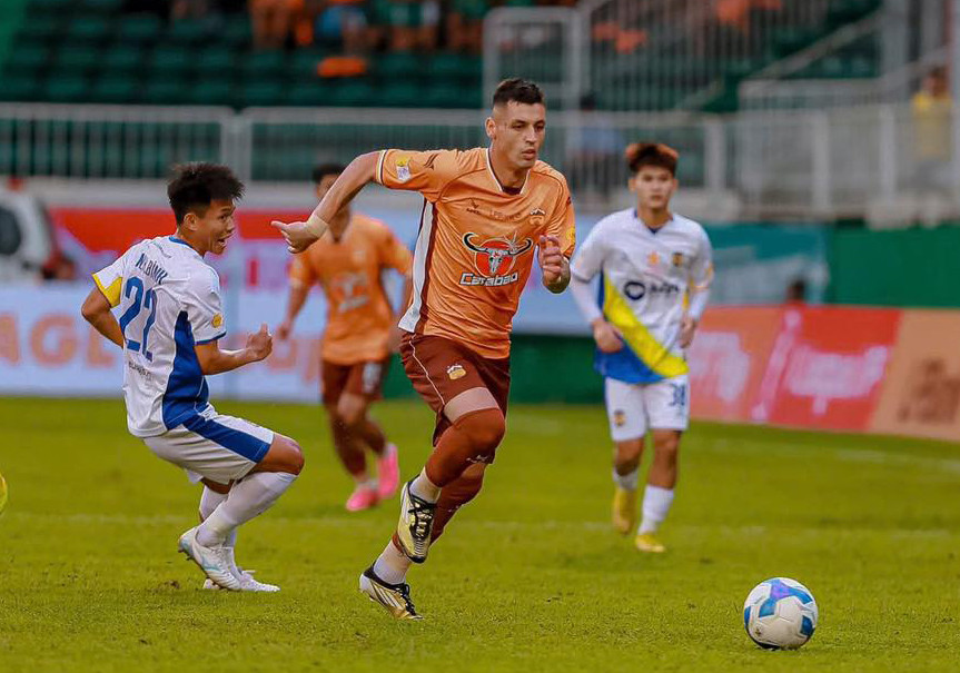 Sự xuất hiện của Marciel khiến tuyến giữa HAGL rất đáng gờm Sự xuất hiện của Marciel khiến tuyến giữa HAGL rất đáng gờm