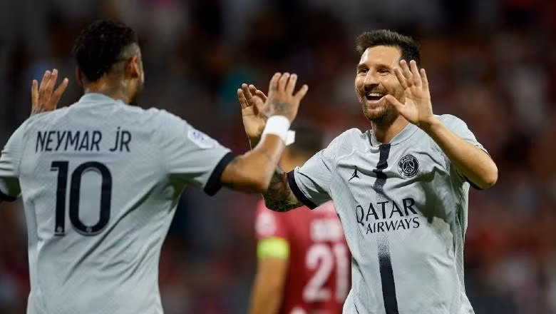 Messi vẫn còn ràng buộc khá lâu dài với PSG