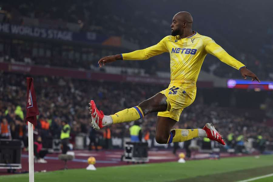 MU gục ngã trên sân nhà trước Crystal Palace ảnh 16 MU gục ngã trên sân nhà trước Crystal Palace ảnh 16