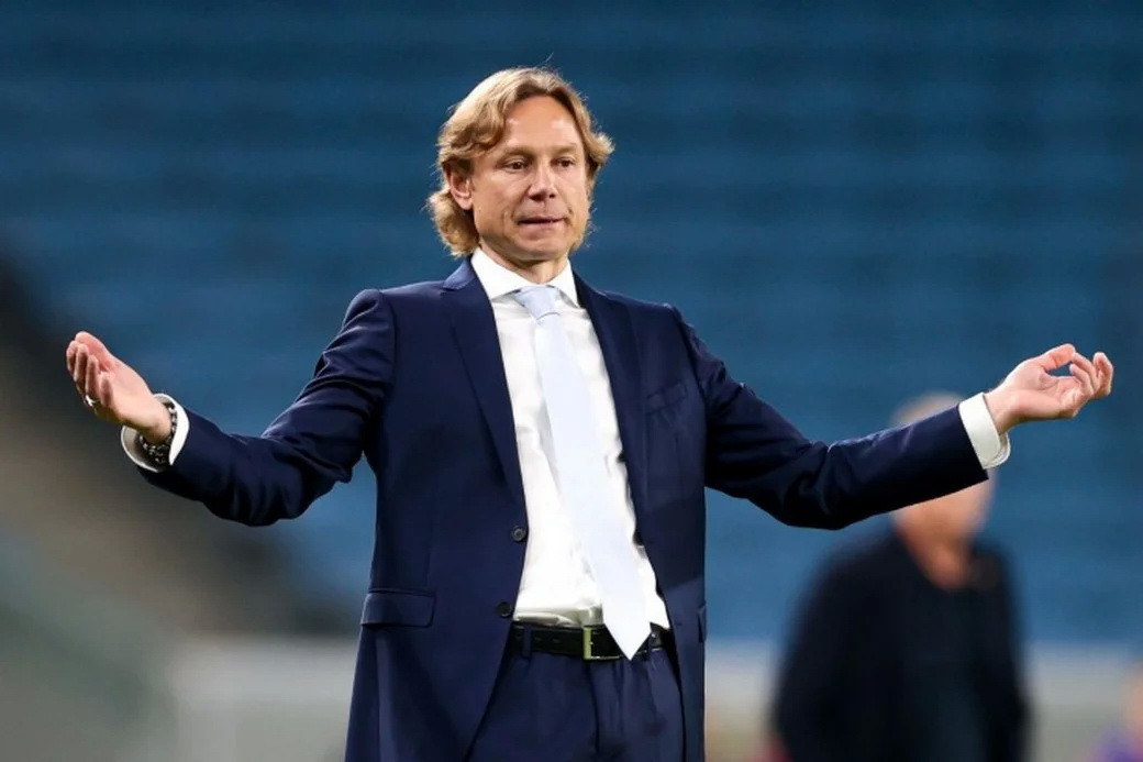 HLV Karpin của ĐT Nga sẽ sử dụng tất cả 27 cầu thủ mang sang Việt Nam