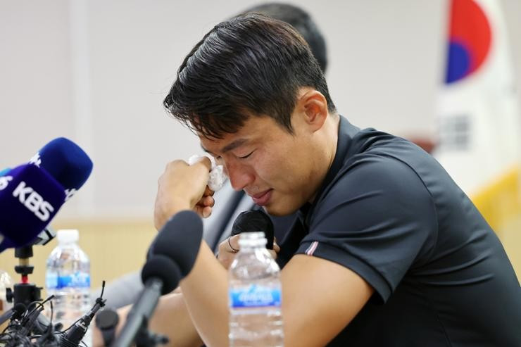 Son Jun-ho từng bị giam giữ tại Trung Quốc