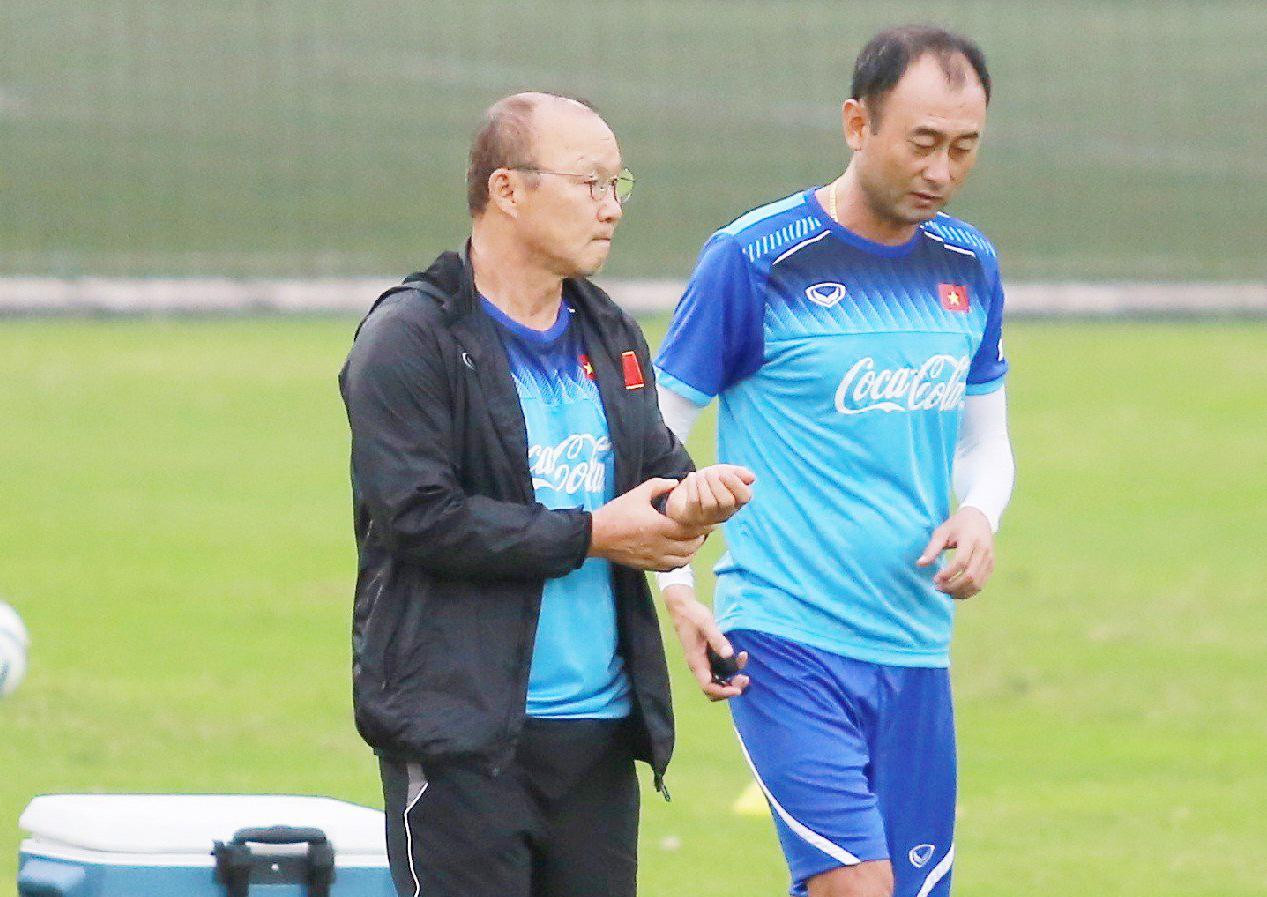 Ông Lee Tae-hoon từng có thời gian ngắn &quot;phò tá&quot; HLV Park Hang-seo