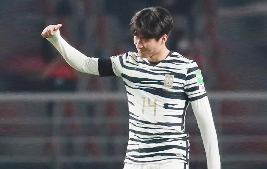 Jeong Sang-bin đang thi đấu tại châu Âu Jeong Sang-bin đang thi đấu tại châu Âu