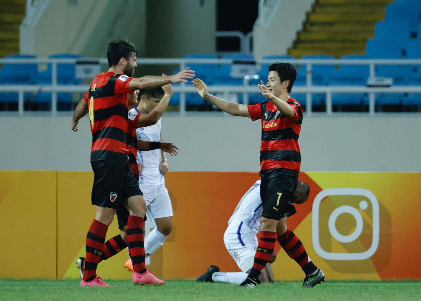 Hà Nội FC có màn thể hiện tốt dù thua Pohang Steelers 2-4 ảnh 21