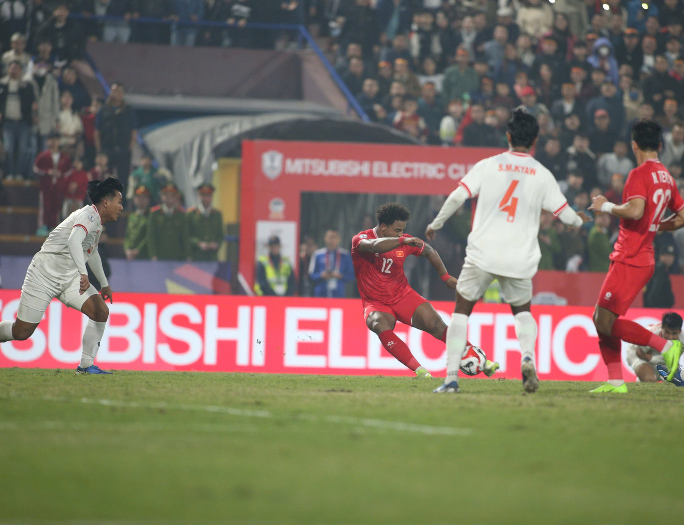 Đại phá Myanmar, đội tuyển Việt Nam vào bán kết ASEAN Cup 2024 ảnh 94