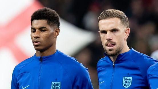 Rashford và Henderson đều mất chỗ vì sa sút Rashford và Henderson đều mất chỗ vì sa sút