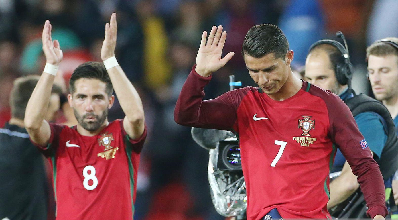 Ronaldo mặc định có suất, trong khi Moutinho đã bị lãng quên