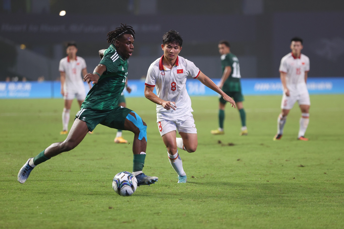 Thua Olympic Saudi Arabia 1-3, Olympic Việt Nam chia tay Asiad 19 ảnh 17 Thua Olympic Saudi Arabia 1-3, Olympic Việt Nam chia tay Asiad 19 ảnh 17