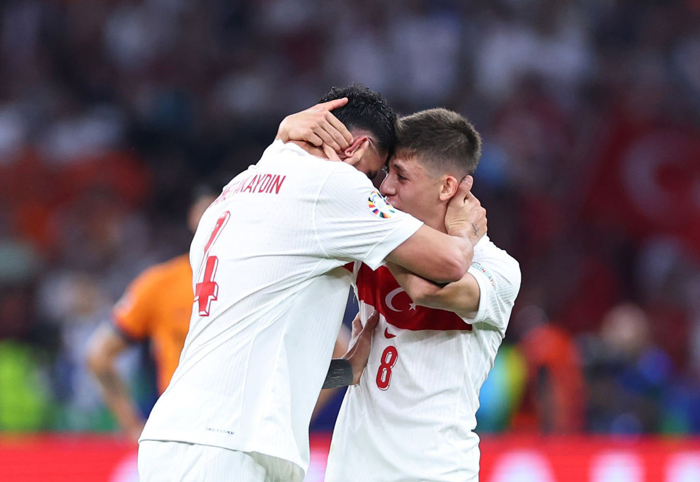 Bart Verbruggen tỏa sáng, Hà Lan vượt ải Thổ Nhĩ Kỳ vào bán kết ảnh 11 Bart Verbruggen tỏa sáng, Hà Lan vượt ải Thổ Nhĩ Kỳ vào bán kết ảnh 11