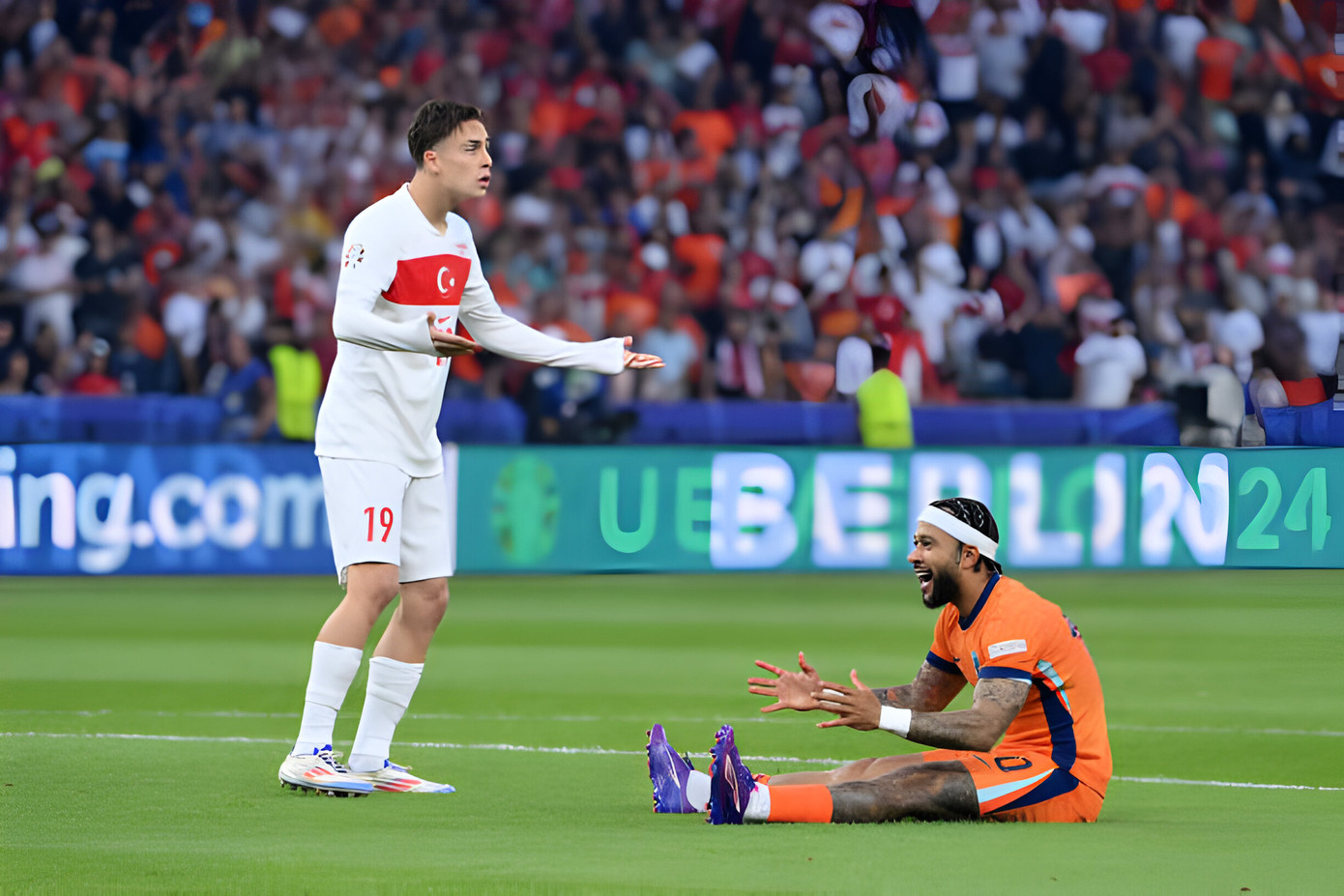 Bart Verbruggen tỏa sáng, Hà Lan vượt ải Thổ Nhĩ Kỳ vào bán kết ảnh 4 Bart Verbruggen tỏa sáng, Hà Lan vượt ải Thổ Nhĩ Kỳ vào bán kết ảnh 4