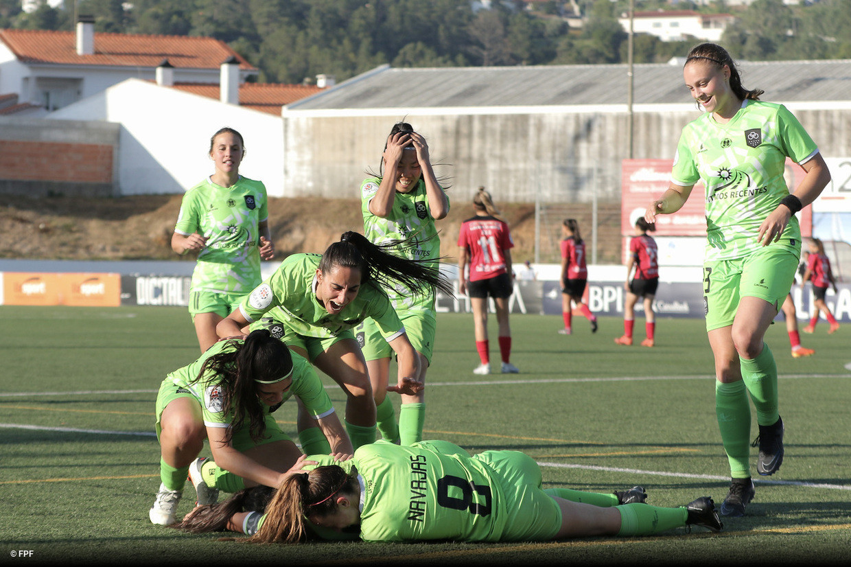 Huỳnh Như vui sướng tột độ với chiến thắng quý như vàng của Lank Huỳnh Như vui sướng tột độ với chiến thắng quý như vàng của Lank