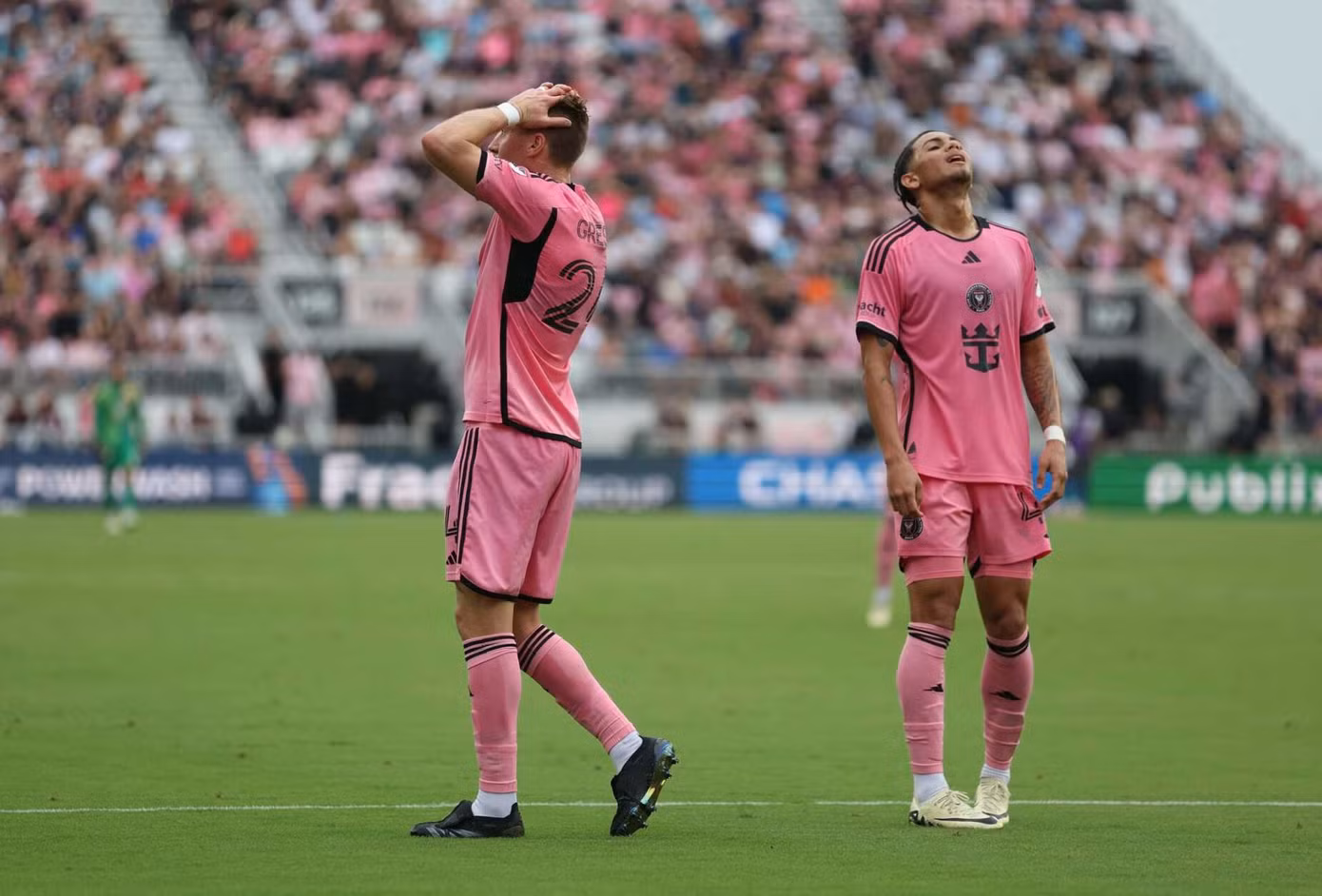 Các đồng đội của Messi đã bỏ lỡ nhiều cơ hội