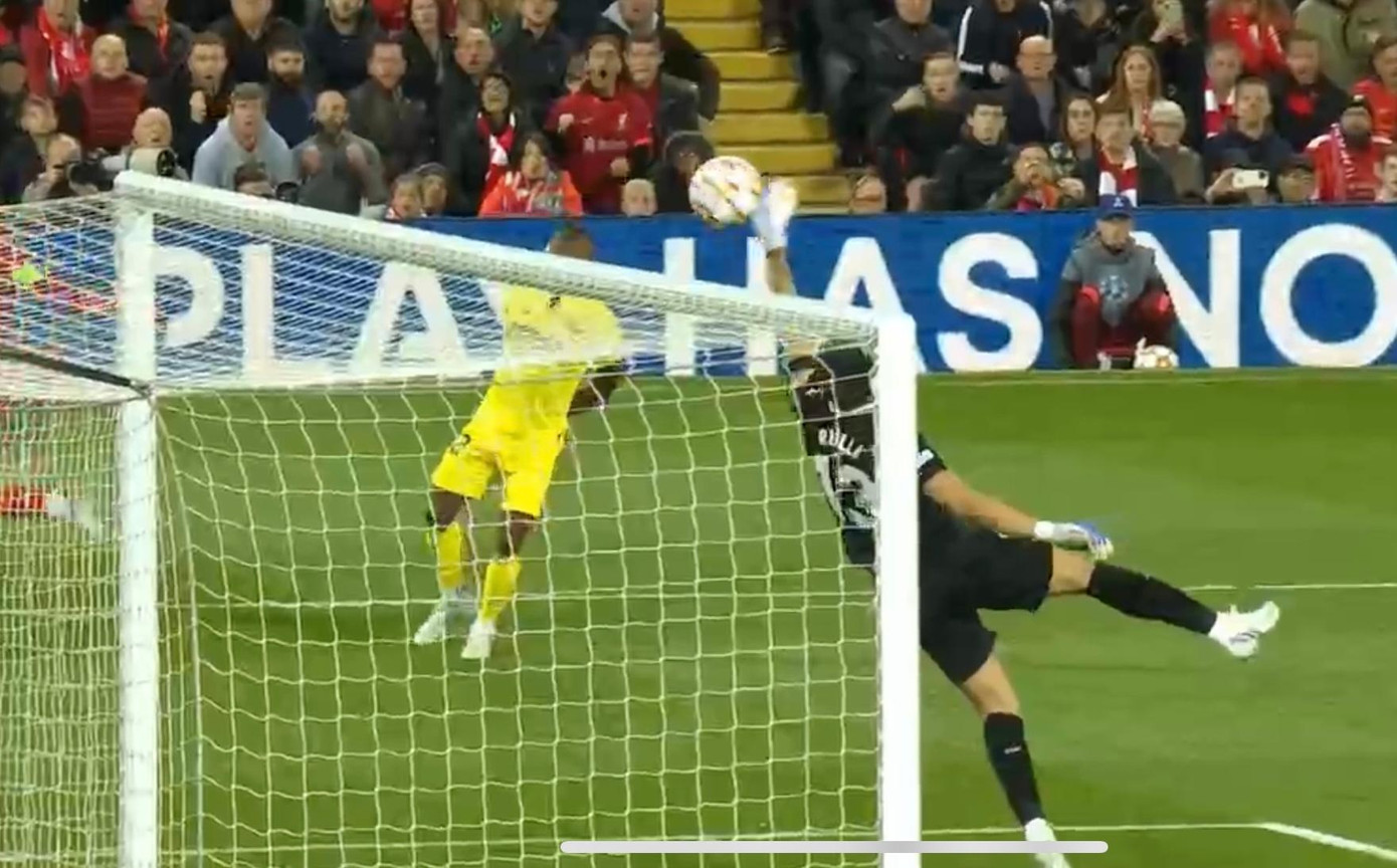 Bàn mở tỷ số khá 'son' của Liverpool Bàn mở tỷ số khá 'son' của Liverpool