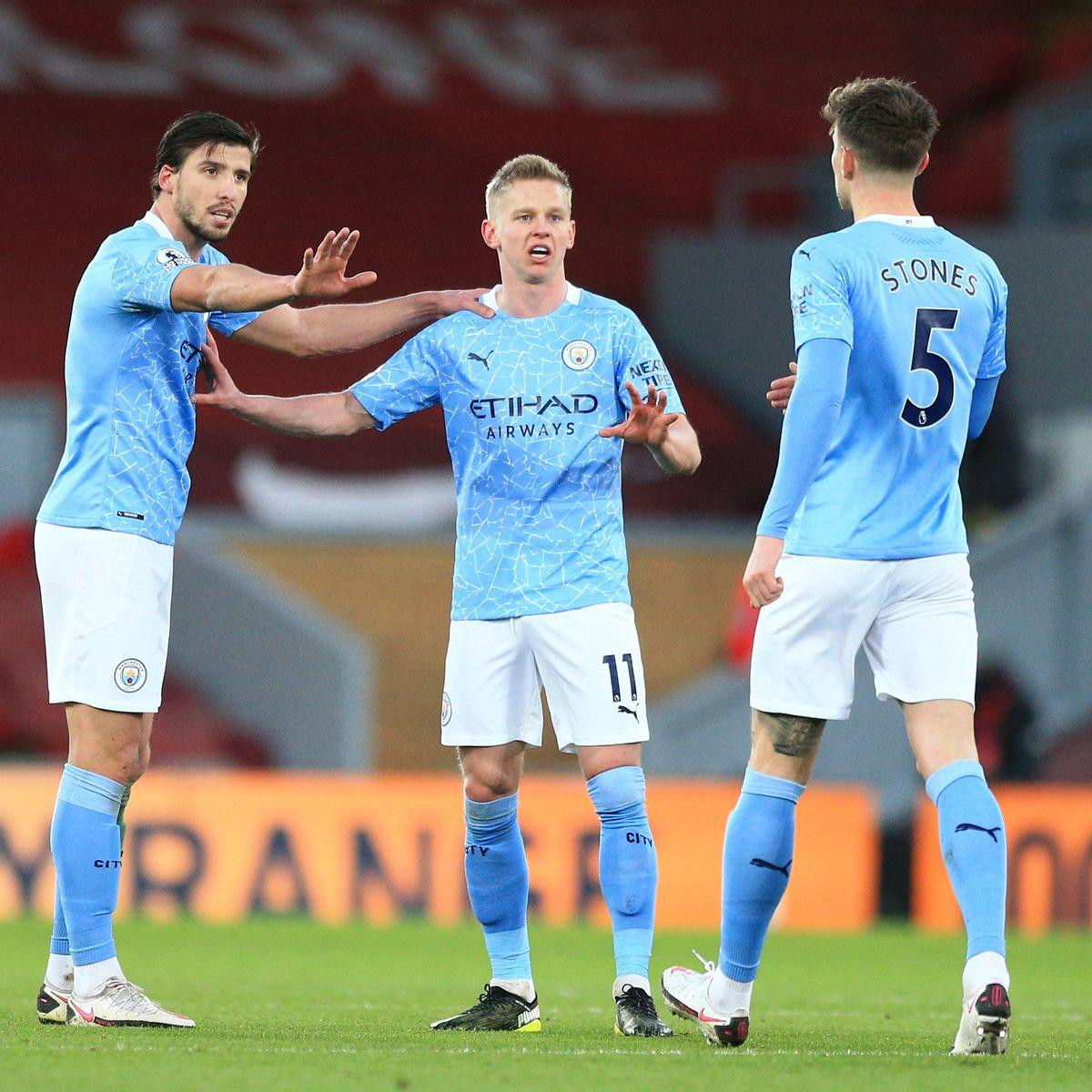 Dias, Zinchenko và Stones sẽ không dự trận gặp Wycombe