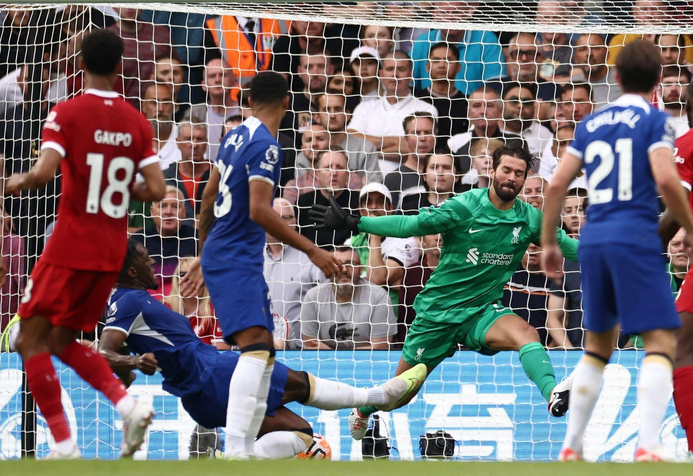 Đại chiến Chelsea, Liverpool bất phân thắng bại, hấp dẫn tới phút chót ảnh 11 Đại chiến Chelsea, Liverpool bất phân thắng bại, hấp dẫn tới phút chót ảnh 11