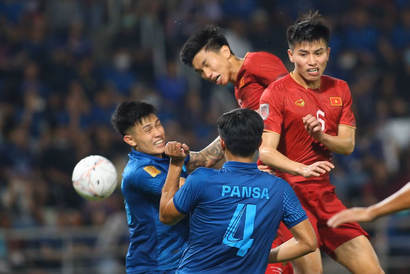 Thái Lan đang là đội tuyển đứng cao nhất Đông Nam Á