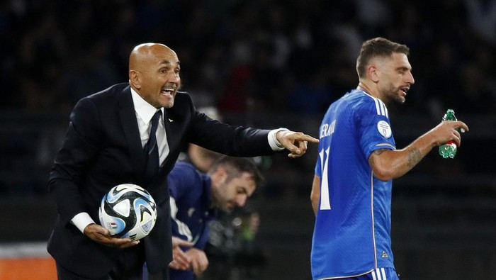 Italia đang đi đúng hướng dưới thời Spalletti