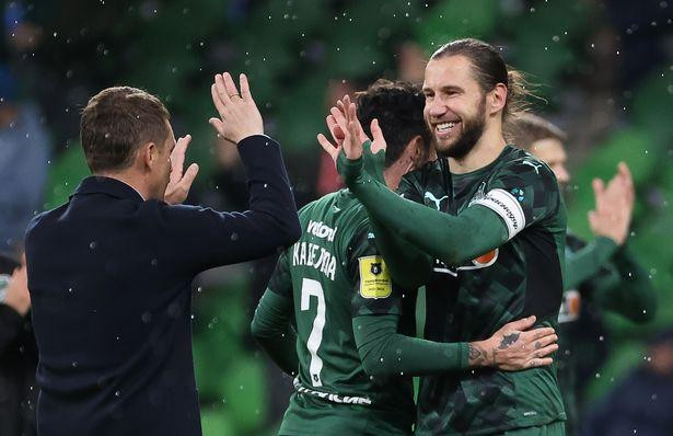 Grzegorz Krychowiak, tuyển thủ Ba Lan, sẽ rời Krasnodar Grzegorz Krychowiak, tuyển thủ Ba Lan, sẽ rời Krasnodar