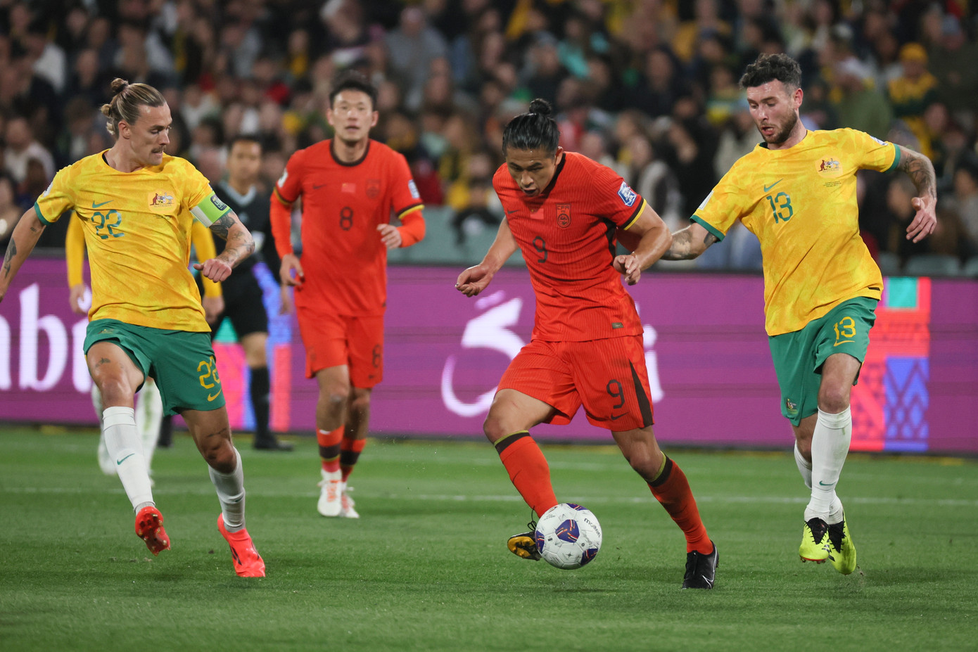 ĐT Trung Quốc đang cần HLV trưởng nhằm chuẩn bị cho Cúp Đông Á vào đầu tháng sau