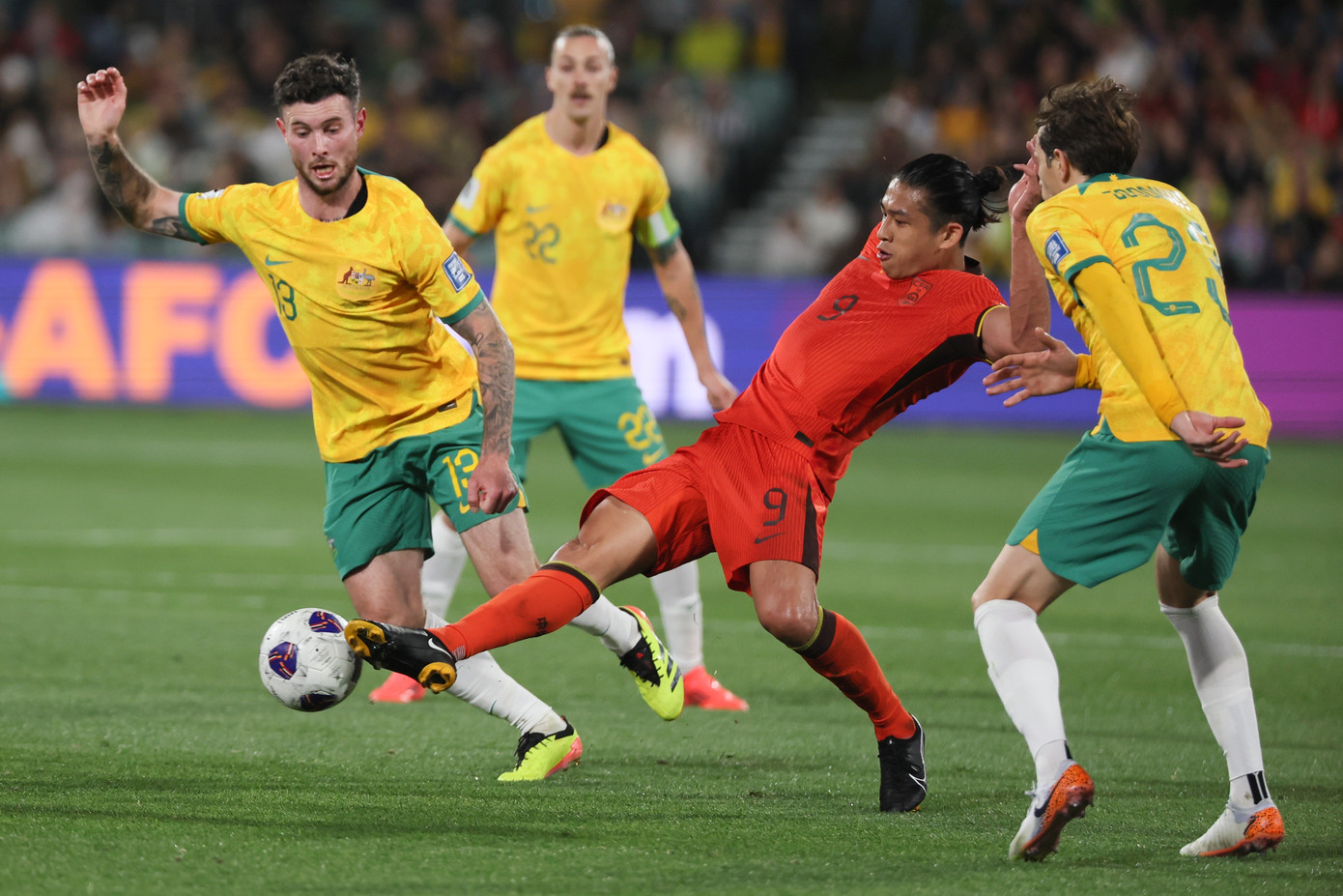 Trung Quốc lộ rõ khoảng cách trình độ so với Australia Trung Quốc lộ rõ khoảng cách trình độ so với Australia