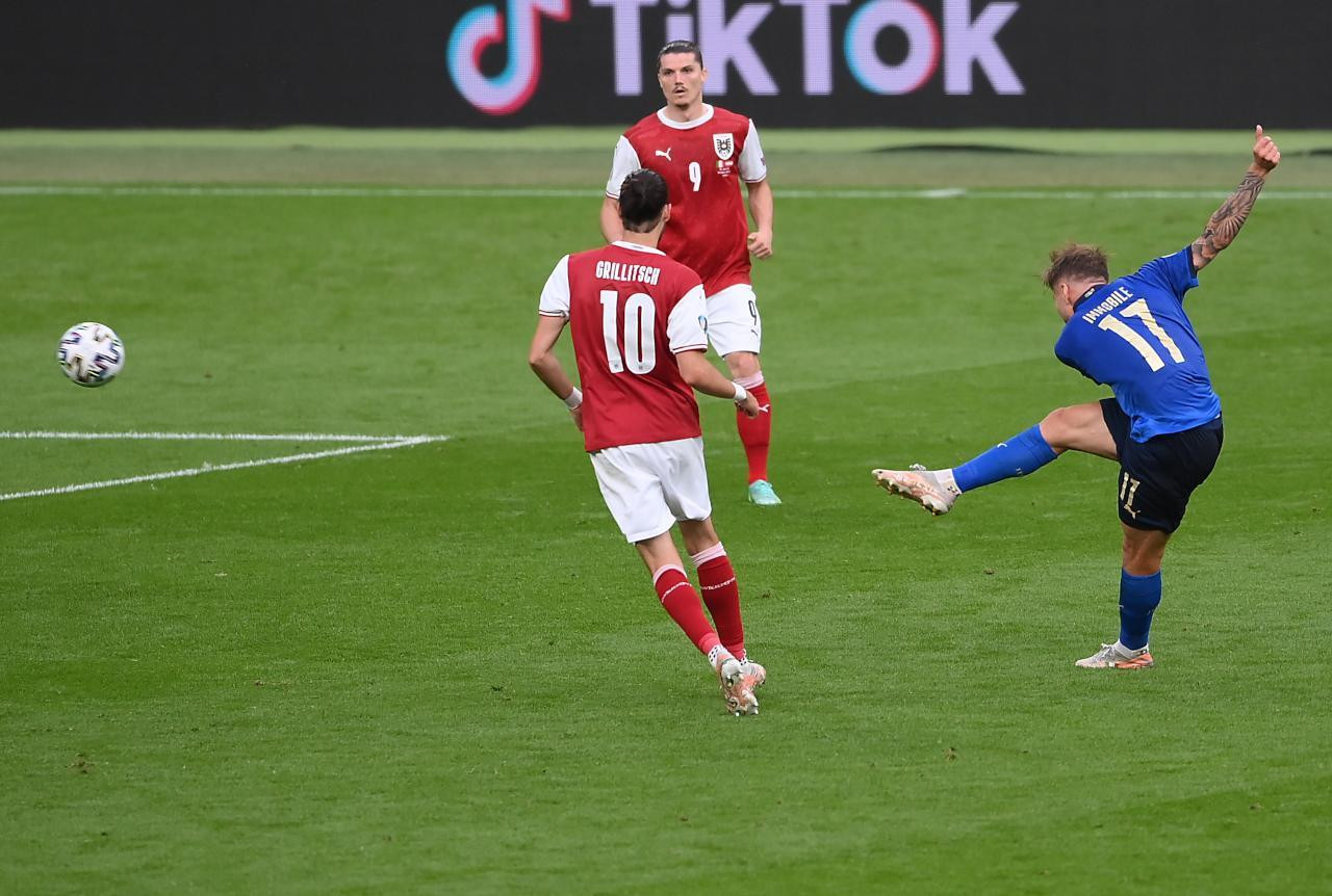 Immobile dứt điểm dột cột dọc ở hiệp 1