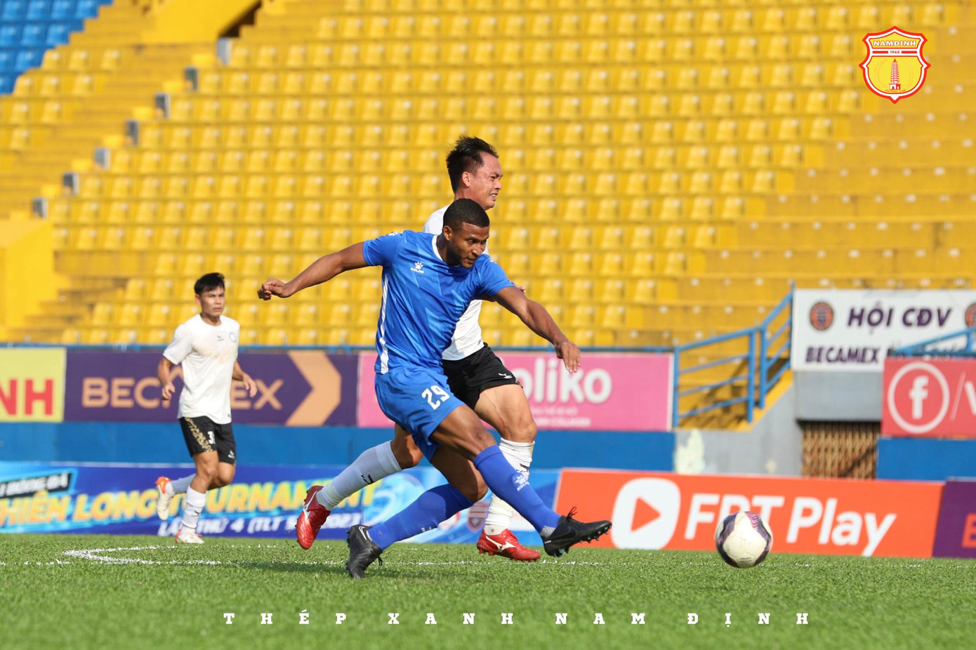 Nam Định đang háo hức chờ đón một chiến thắng mở màn (ảnh: Fanpage CLB Nam Định)