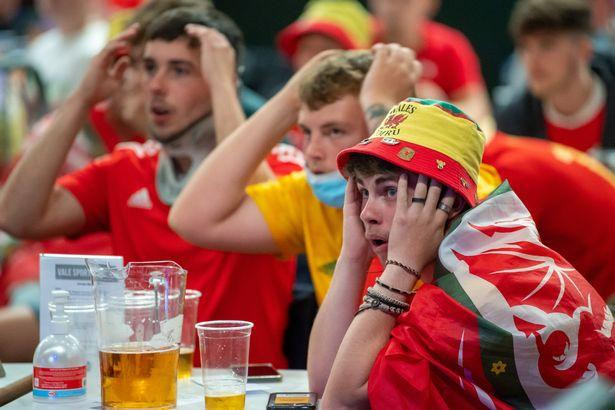 Các CĐV Xứ Wales liên tiếp nhận tin không vui