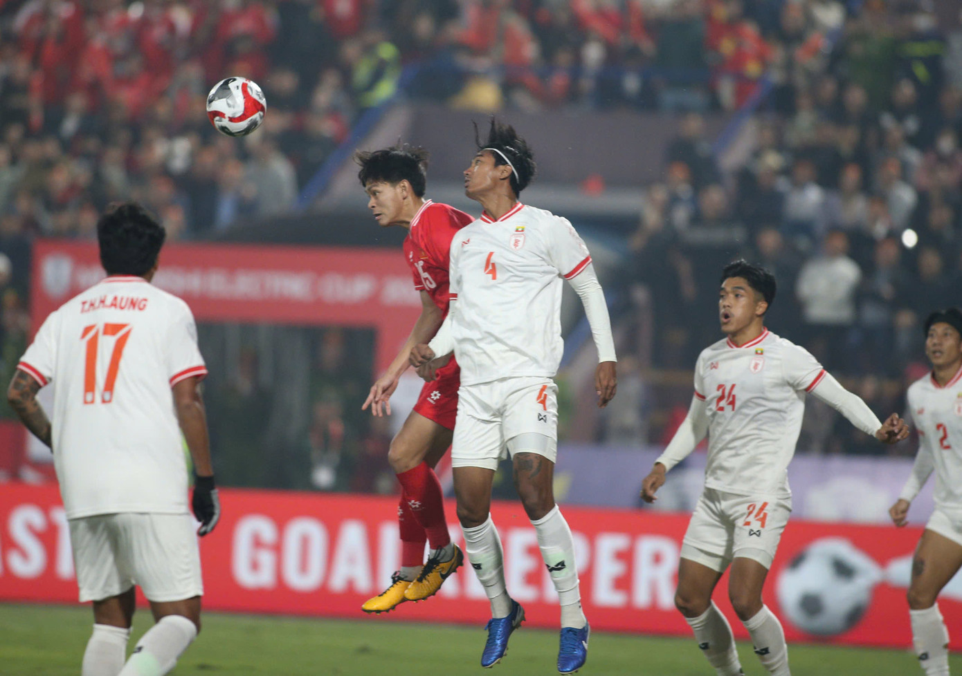 Đại phá Myanmar, đội tuyển Việt Nam vào bán kết ASEAN Cup 2024 ảnh 40