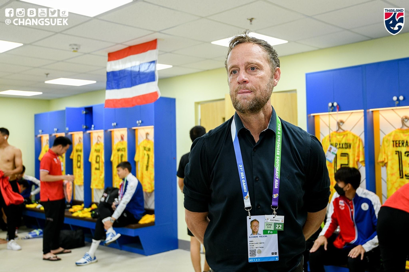 HLV Polking cùng học trò đã thất bại